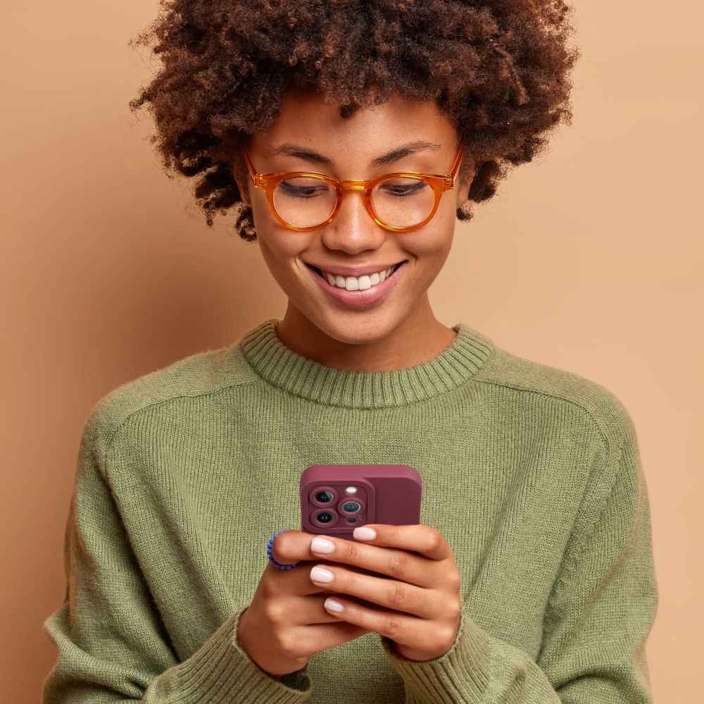 ROAR futerał LUNA do IPHONE 15 Pro czerwony