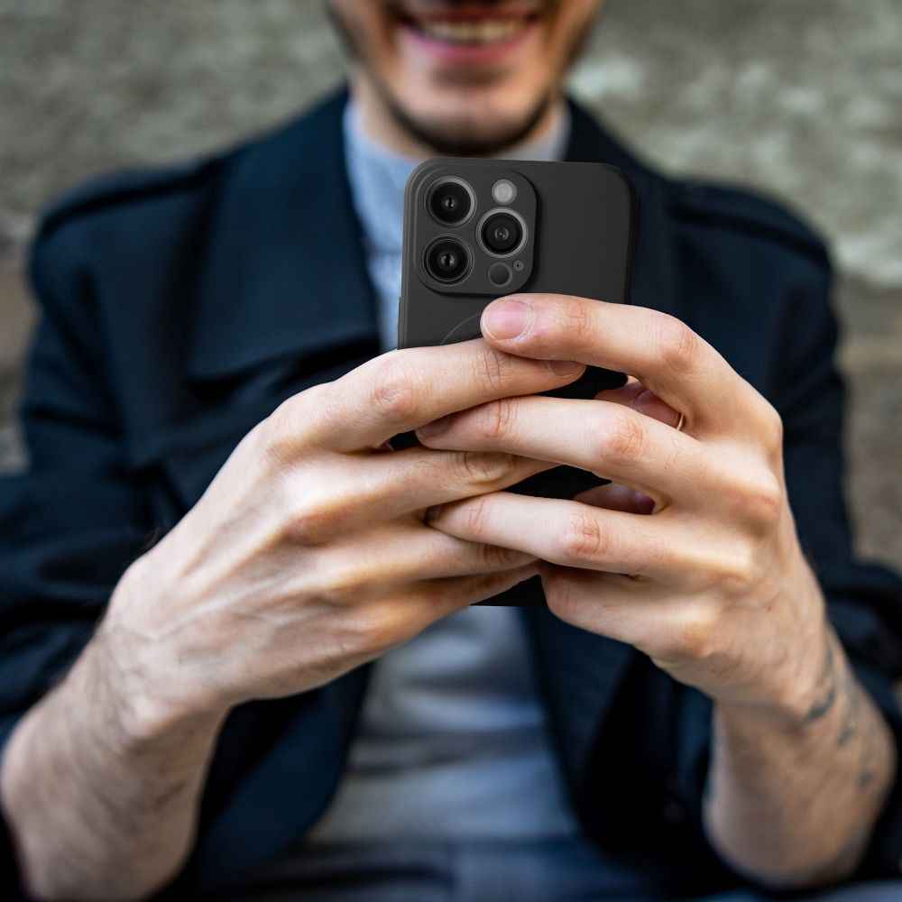 Futerał SILICONE MAG COVER kompatybilny z MagSafe do IPHONE 15 Pro Max czarny