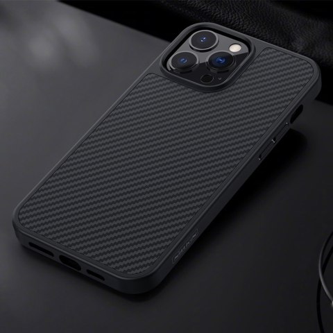 Etui na telefon iPhone 13 Pro Max Nillkin Carbon czarny - Ochrona