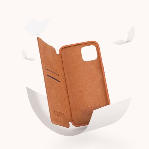 Etui na telefon iPhone 14 Plus / 15 Plus Nillkin Qin Leather Pro brązowy