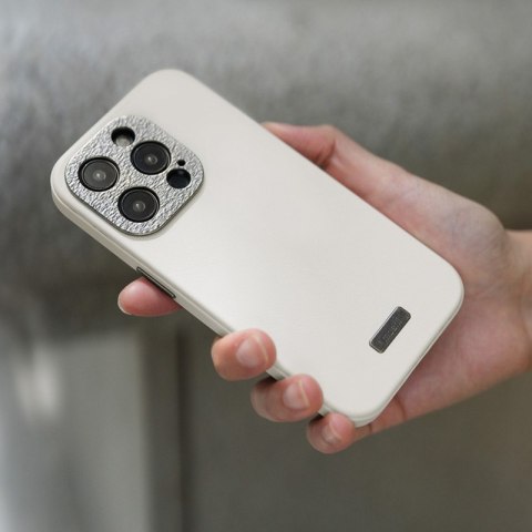 Etui na telefon iPhone 15 Plus Moshi Napa MagSafe biały Eggnog White