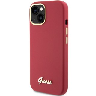 Etui na telefon iPhone 15 Guess magenta silikonowe z metalowym logo