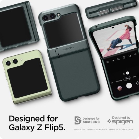 Etui na telefon Samsung Galaxy Z Flip 5 Spigen Tough Pancerne Abyss Green