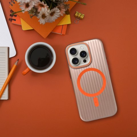 Etui SIMPLY kompatybilny z MagSafe do iPhone 13 tytan pustynny