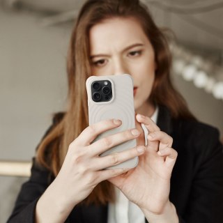 Silicone Zephyr Mag Cover kompatybilny z MagSafe do iPhone 16 biały