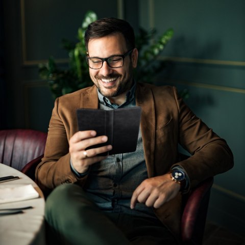 Etui uniwersalna COMMON Book rozmiar L do iPhone 6 PLUS / 7 PLUS / 8 PLUS / XS MAX / 11 PRO MAX / SAMSUNG S20 FE / S21 FE / S1