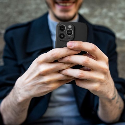 Futerał SILICONE MAG COVER kompatybilny z MagSafe do IPHONE 12 czarny