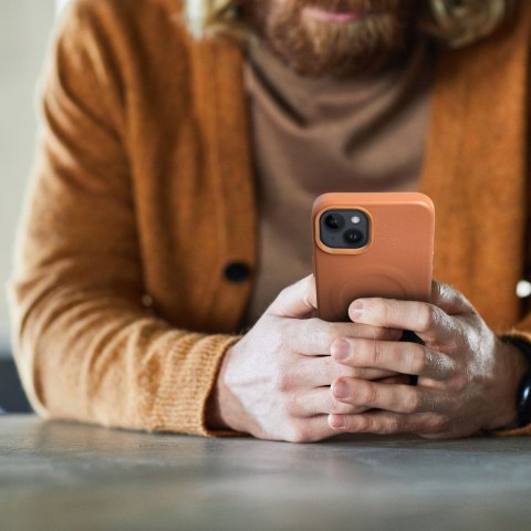 ROAR Etui LEATHER MAG kompatybilny z MagSafe do iPhone 14 Pro Brązowy